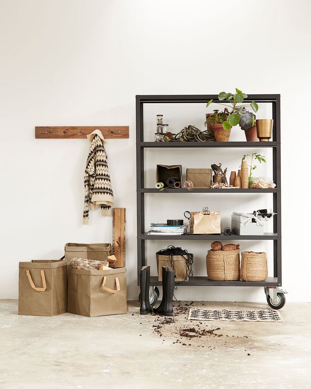 House Doctor Trolley Reol med 4 hjul Mattsvart