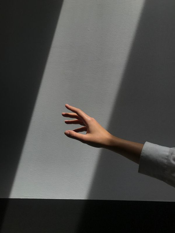 Venture Home Reaching Hand Poster Grå