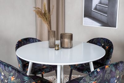 Venture Home Plaza Rund Matgrupp