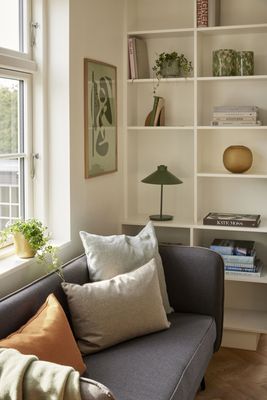 Hübsch Shape Bordslampa Mörkgrön