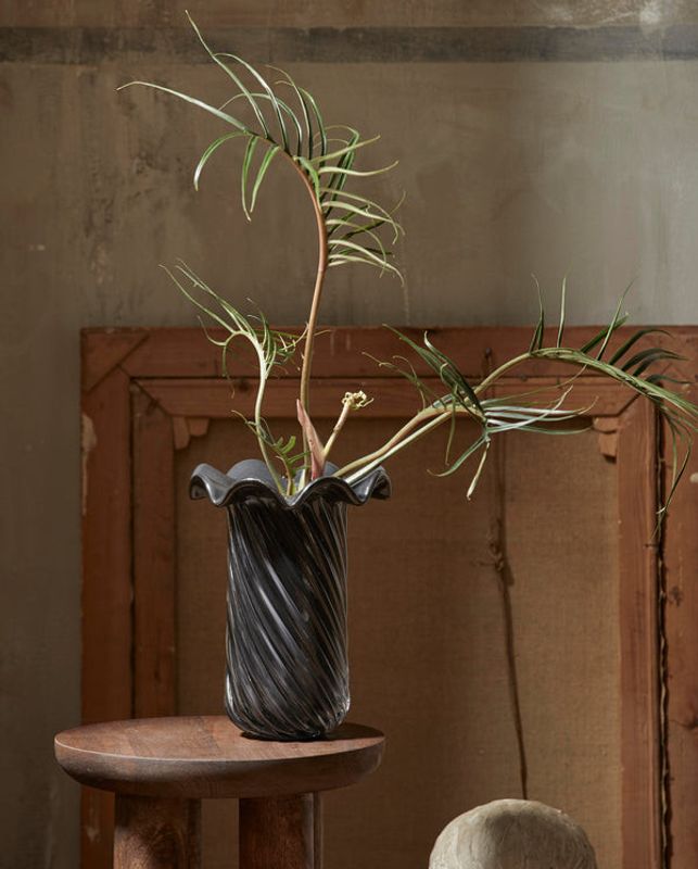 Nordal KORO vas i grått glas