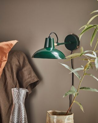 House Doctor Desk Vägglampa Grön