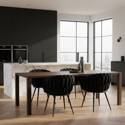 Homerebels Matstol Svart – Sammet, flätad rygg & armstöd