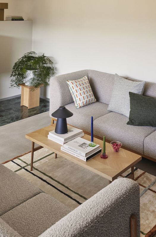 Hübsch Chipper Bordslampa Svart