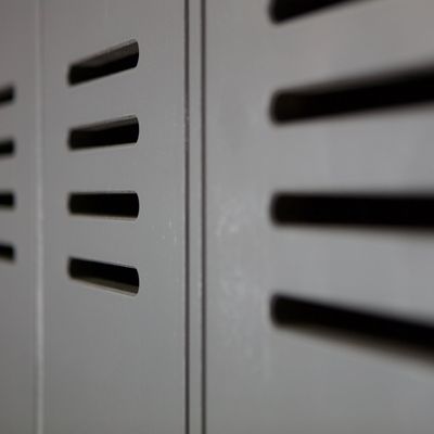 WOOOD STIJN HÖG 2-DÖRRS LÅDSKÅP Stål [FSC]