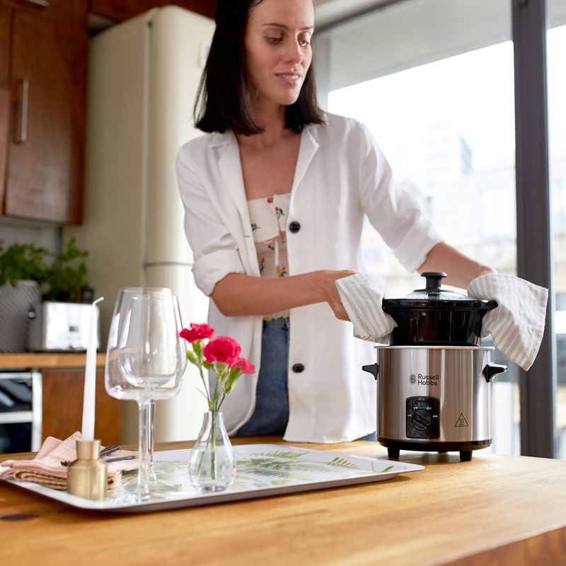 Russel Hobbs Slow Cooker 25570-56 Compact Home 2L