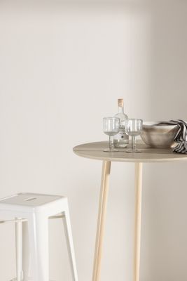 Venture Home Plaza Matbord