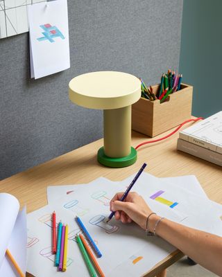 Hübsch Magic Bordslampa Grön/Oliv LED