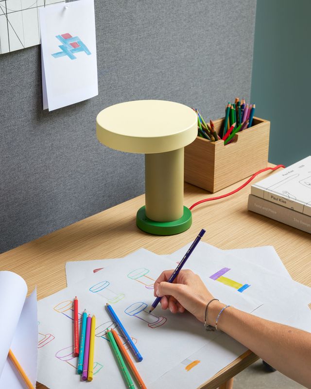 Hübsch Magic Bordslampa Grön/Oliv LED