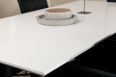 Venture Home Jimmy & Petra Rektangulärt Matbord 195 x 90 Vit + 6 st Matstolar Svart