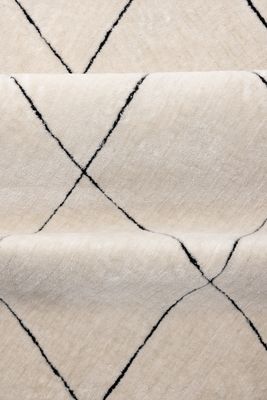 Venture Home Patrik Matta