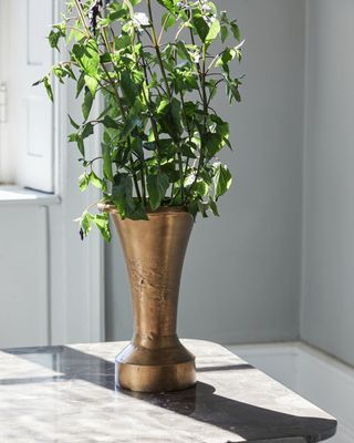 House Doctor Florist Vas Antik mässing