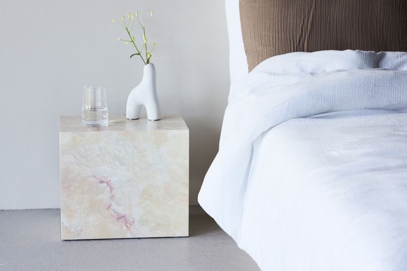 Venture Home York Sidobord 35 x 25 Beige