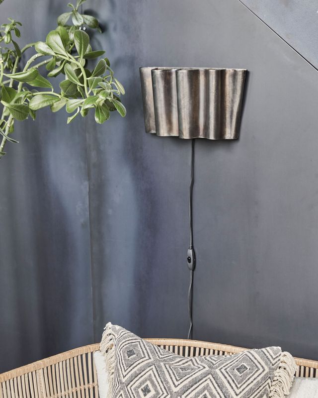 House Doctor Flola Vägglampa Antik Brun