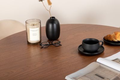 Venture Home Bianca & Velvet Runt Matbord ⌀110 Valnöt + 4 st Matstolar Beige