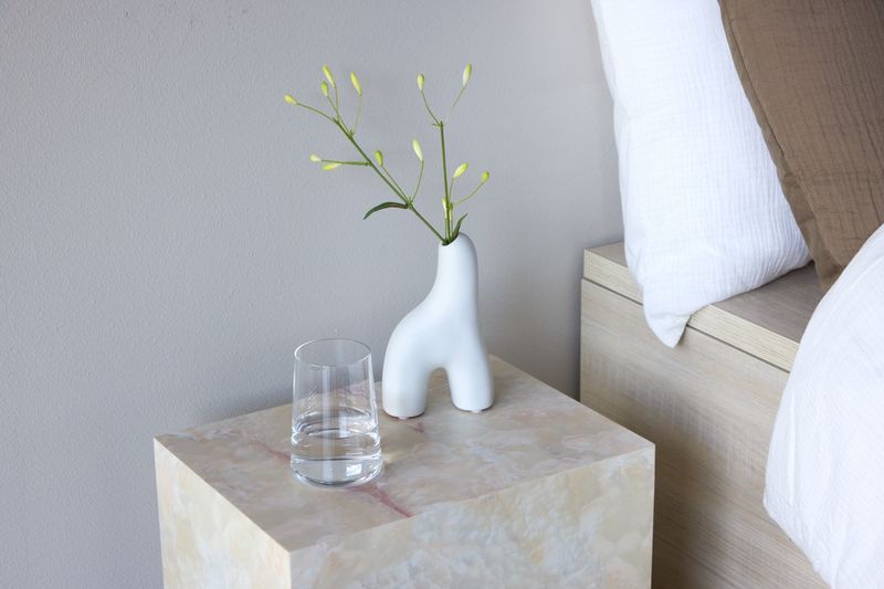 Venture Home York Sidobord 35 x 25 Beige