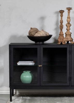 Revel svart sideboard med 4 dörrar