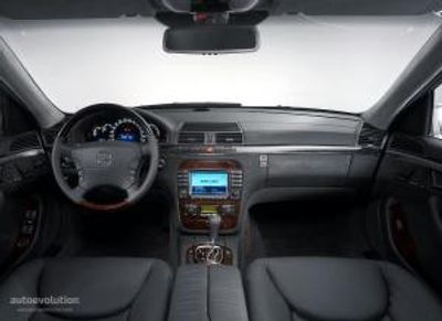 Mercedes S-Klass 1999-2005 S220 W220 V220