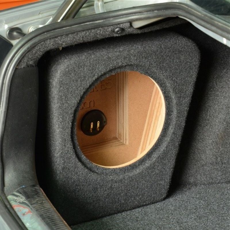 Baslåda VW Passat B5 sedan 10" -96-05