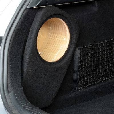 Baslåda Mazda 3 1 8" -03-09
