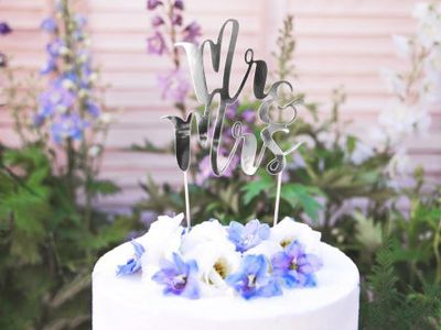 Cake Topper - Mr & Mrs - Silver