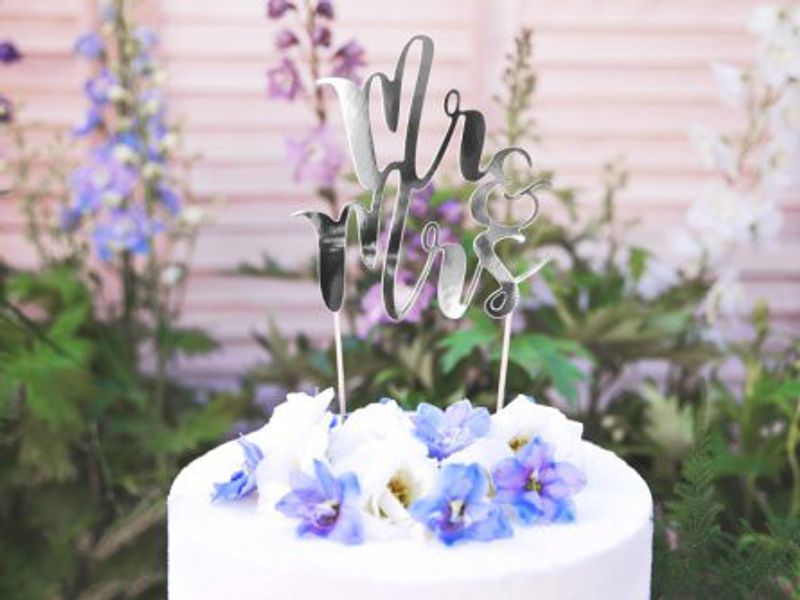 Cake Topper - Mr & Mrs - Silver