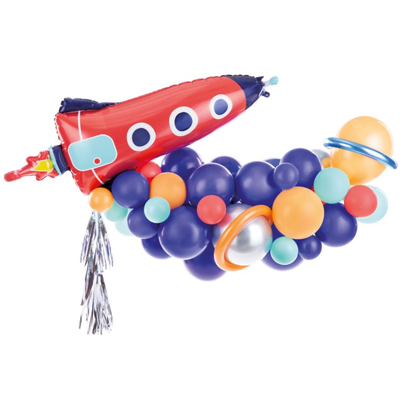 Ballongbåge med rymdtema, rymdraket med tillhörande planeter i form av ballonger.