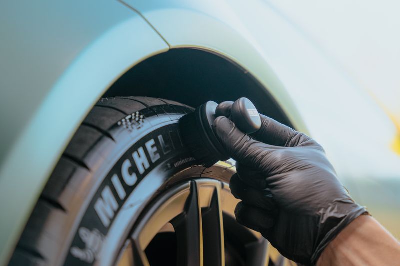 Cyclone Tire Brush Applicator