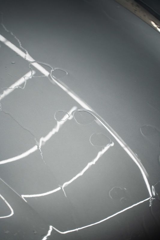 Hur du tar bort kalkfläckar från bilen