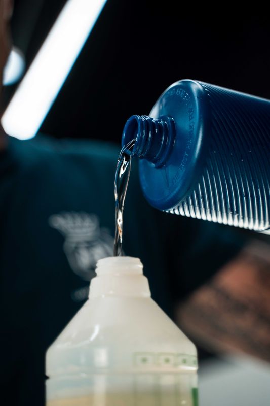 Hur får jag bort salt från bilen?