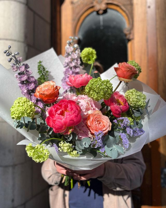 Floweropens färgglada bukett