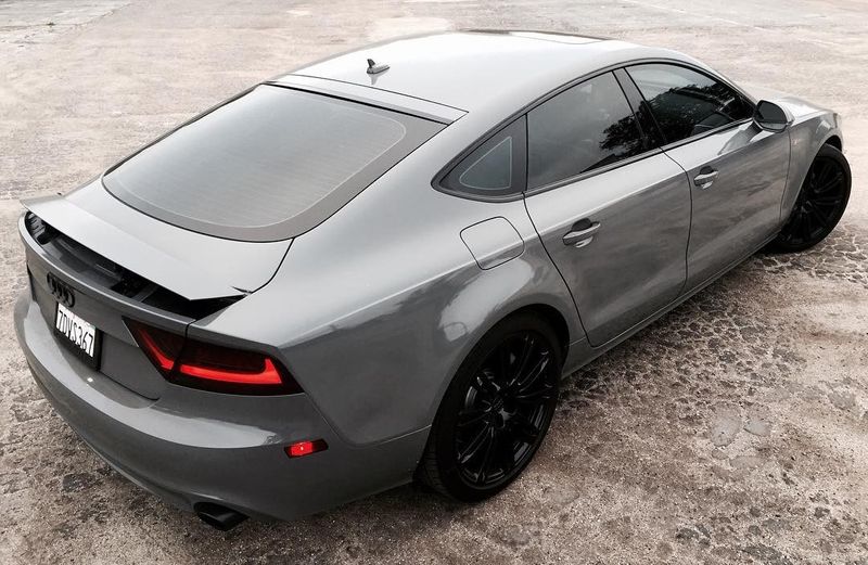 Avery Gloss Dark Grey