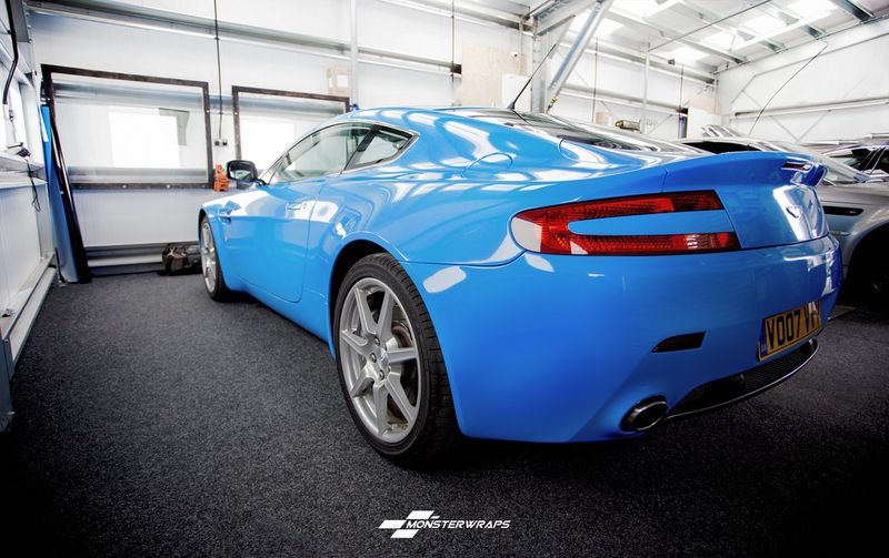Avery Gloss Light Blue