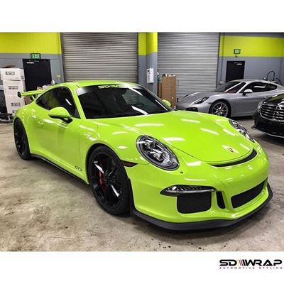 Avery Gloss Lime Green