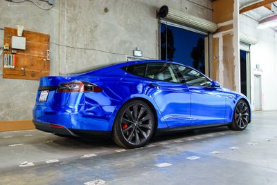 Avery Blue Chrome