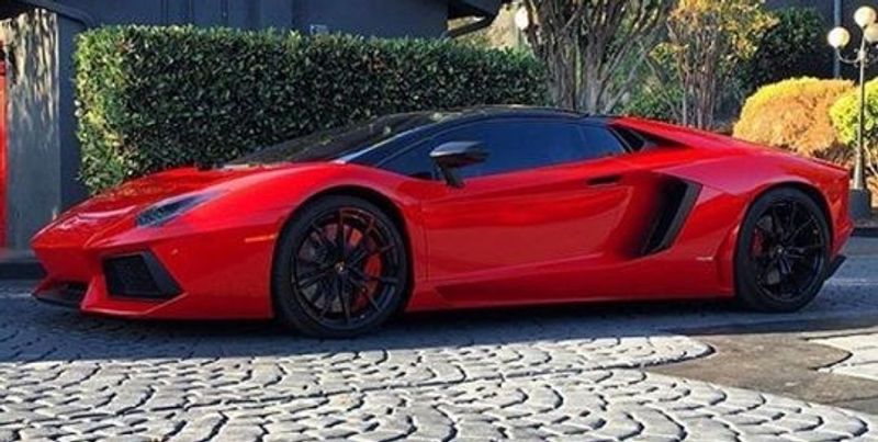 Avery Gloss Carmine Red