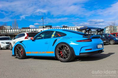 Avery Gloss Light Blue