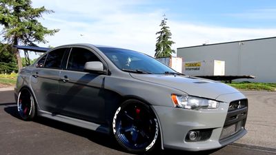 Avery Gloss Dark Grey