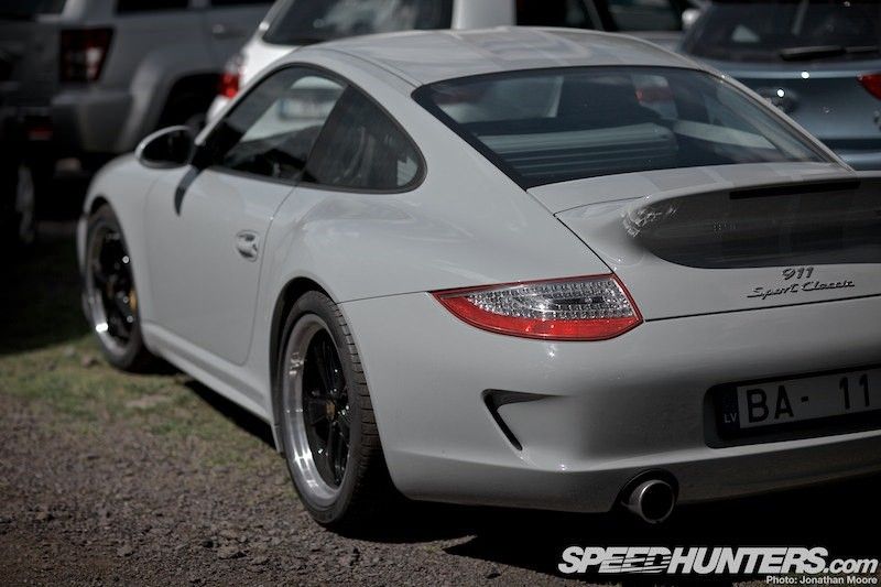 Avery Gloss Grey