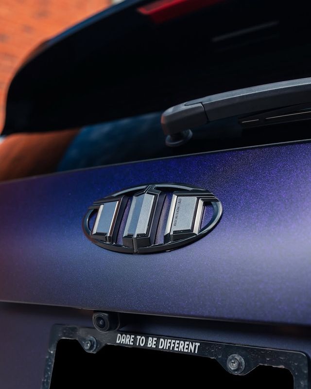 KPMF K75570 Frozen Midnight Purple  vinyl