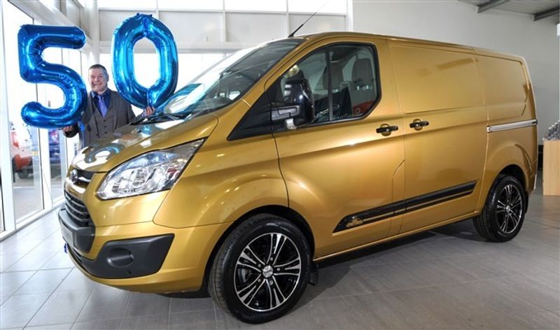 Avery Gloss Metallic Gold