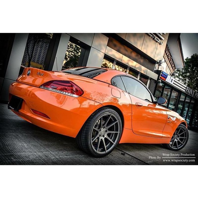 Avery Gloss Orange