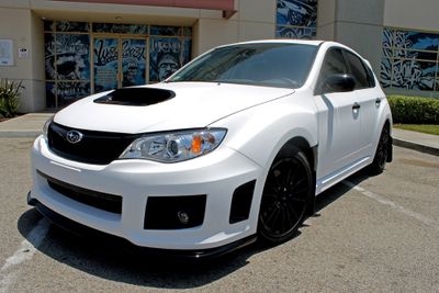 Avery Matte White