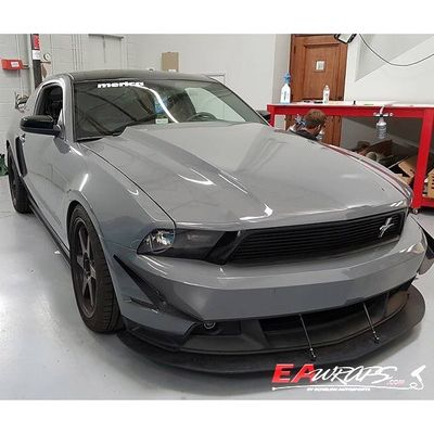 Avery Gloss Dark Grey