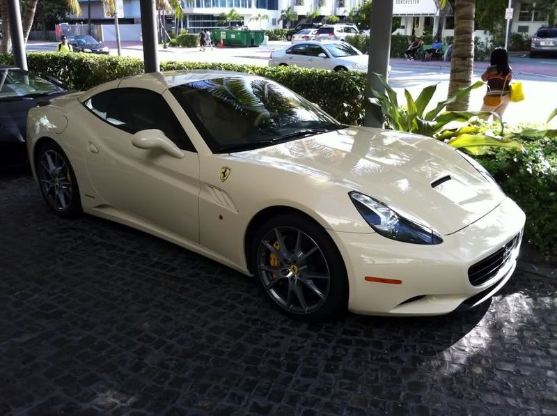 3M 2080-G79 Gloss Light Ivory Vinyl