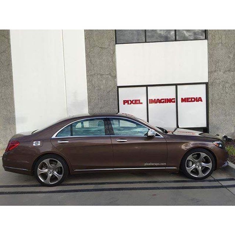 Avery Gloss Metallic Brown