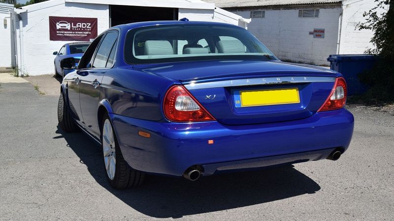 3M 2080-G217 Metallic Gloss Deep Blue Vinyl