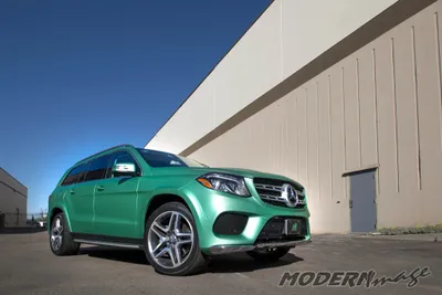 Avery Matte Metallic Emerald Green