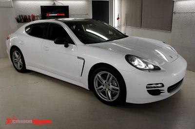 Avery Gloss White