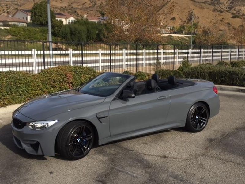 Avery Gloss Grey